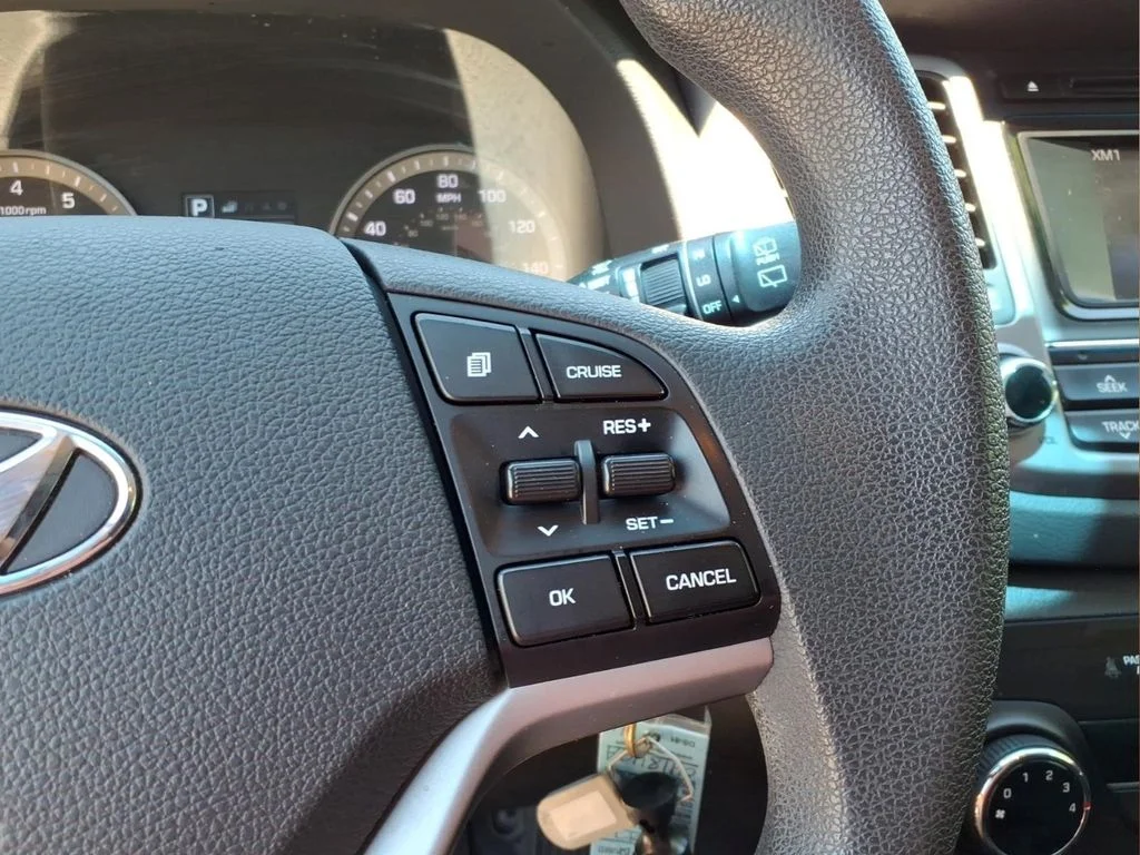 Used 2017 Gray Hyundai SE image 13