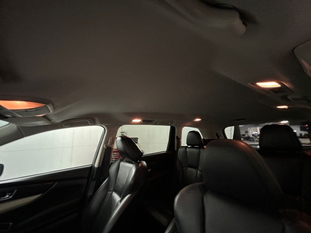 Used 2022 White Subaru Limited image 25