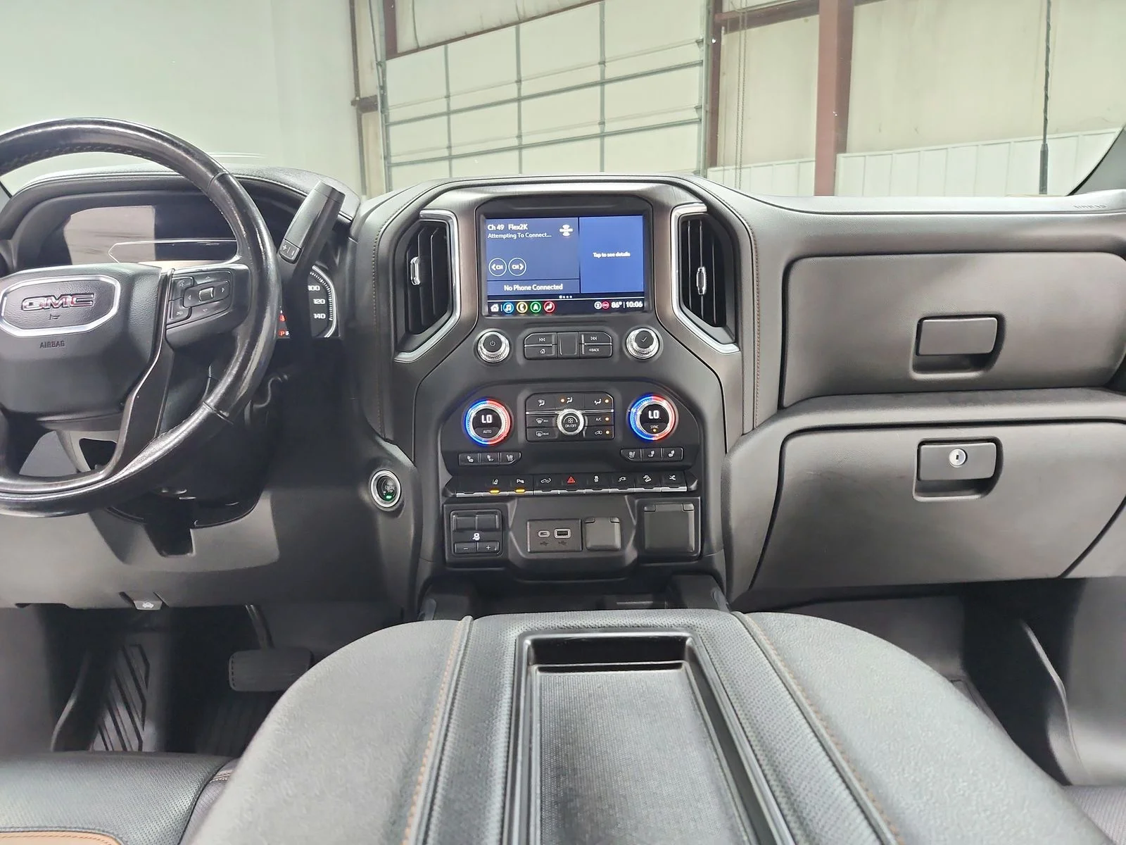Used 2022 White GMC AT4 image 29