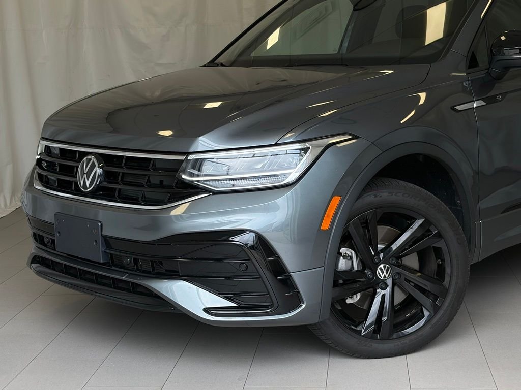 Certified Used 2024 Platinum Gray Metallic Volkswagen 2.0T SE R-Line Black image 2