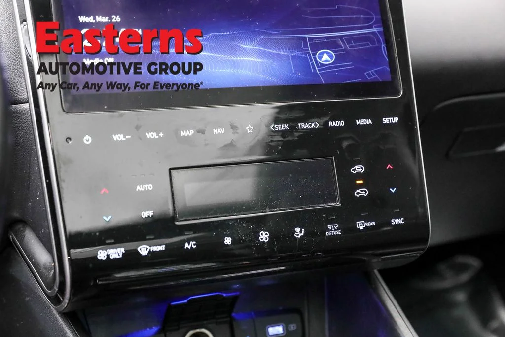 Used 2023 White Hyundai Limited image 19