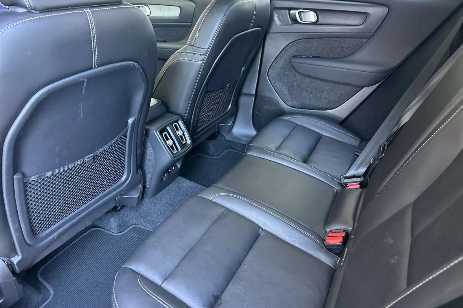 Used 2023 Green Volvo Plus Dark Theme image 12