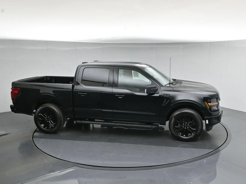 New 2026 Agate Black Metallic Ford XLT image 52
