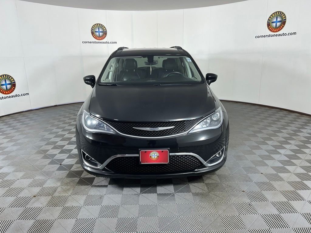 Used 2017 Black Chrysler Touring L image 14