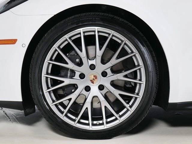 New 2025 White Porsche 4 image 27