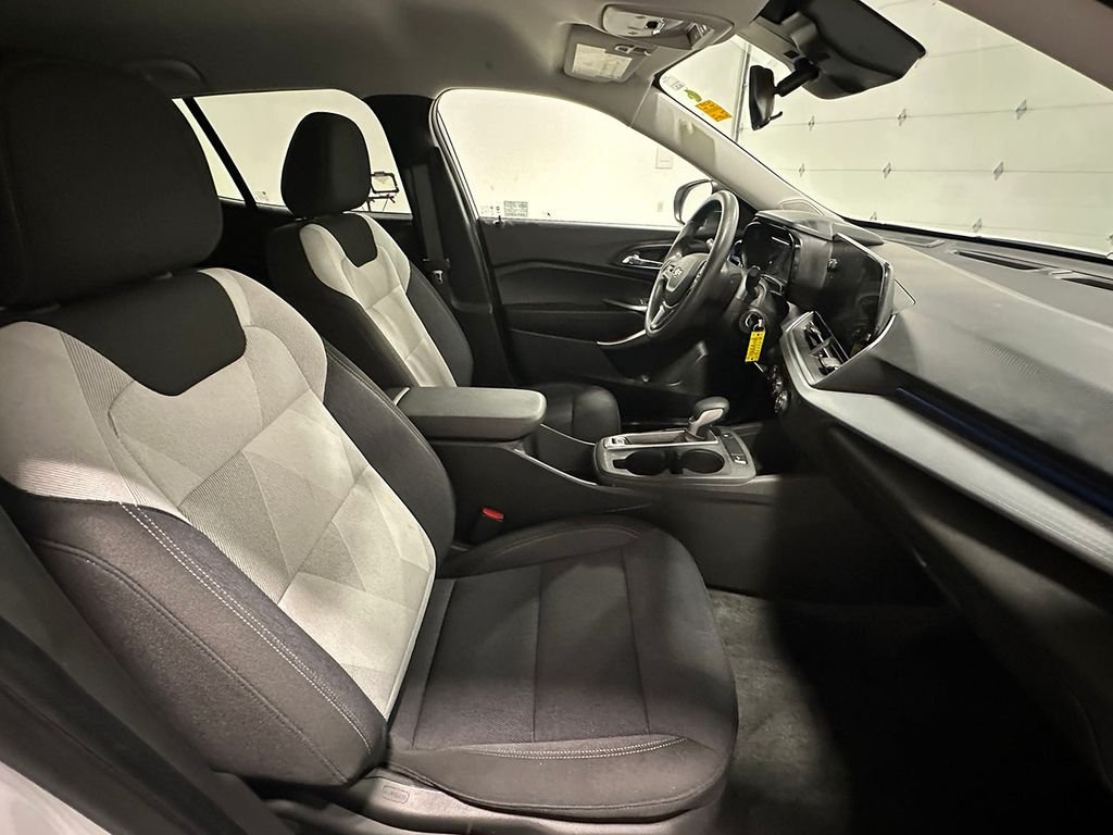 Used 2024 White Chevrolet LS image 23