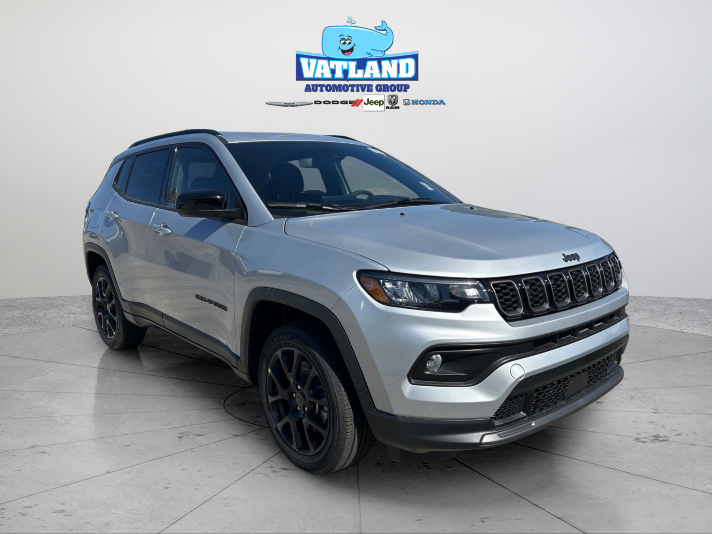 New 2026 Silver Zynith Metallic Clear-Coat Exterior Paint Jeep Latitude image 7