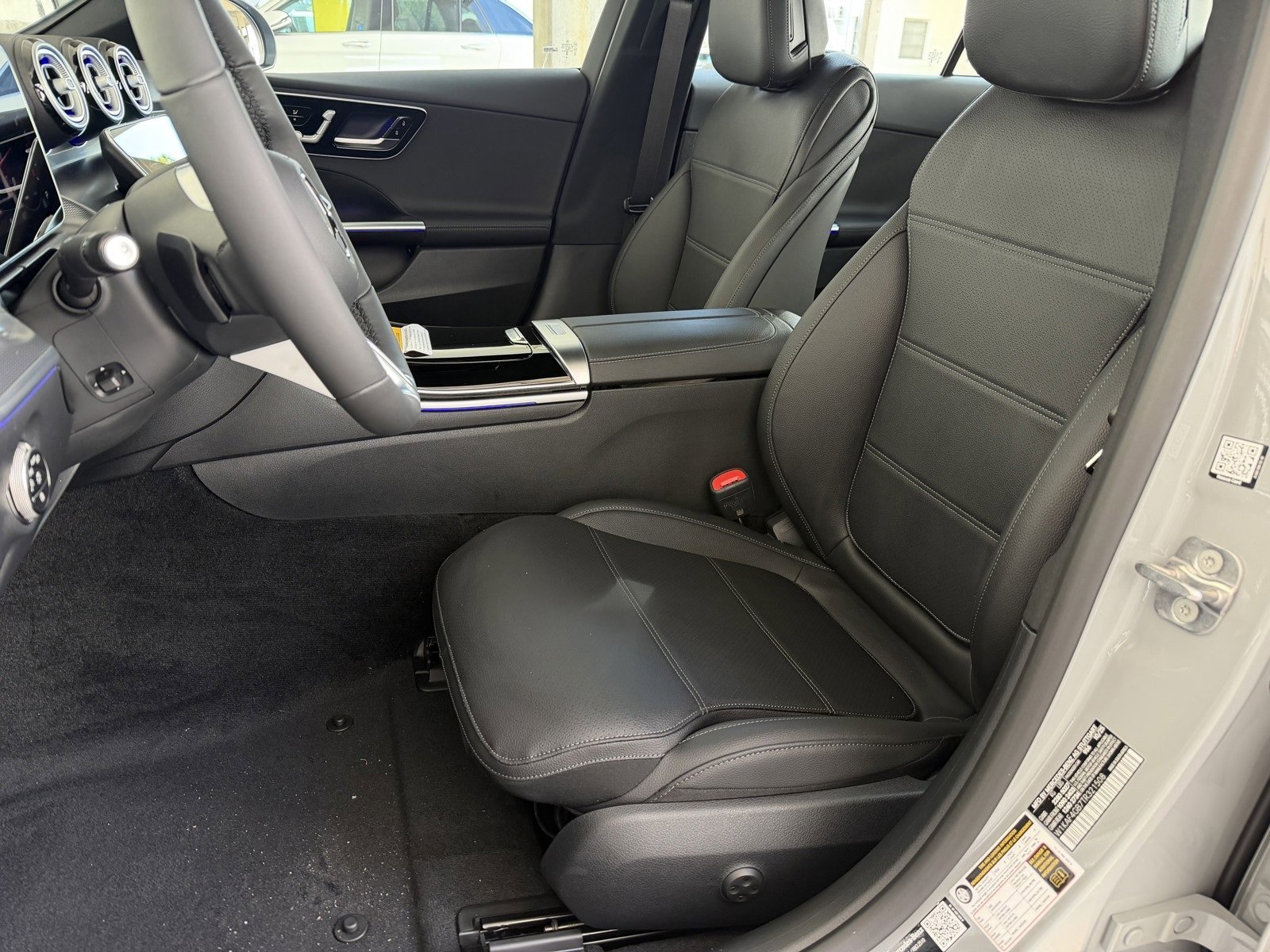 New 2026 MANUFAKTUR Alpine Grey Mercedes-Benz C 300 image 36
