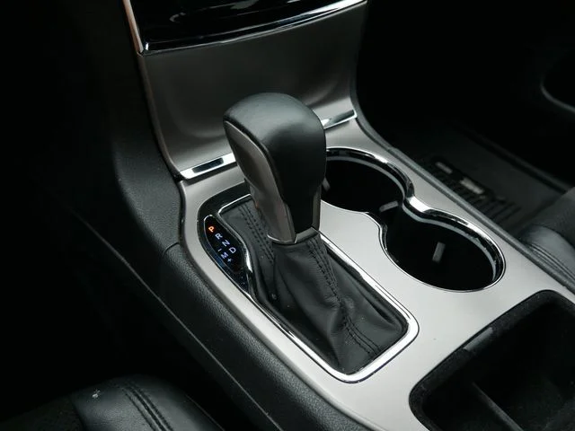 Used 2019 Black Jeep Altitude image 23