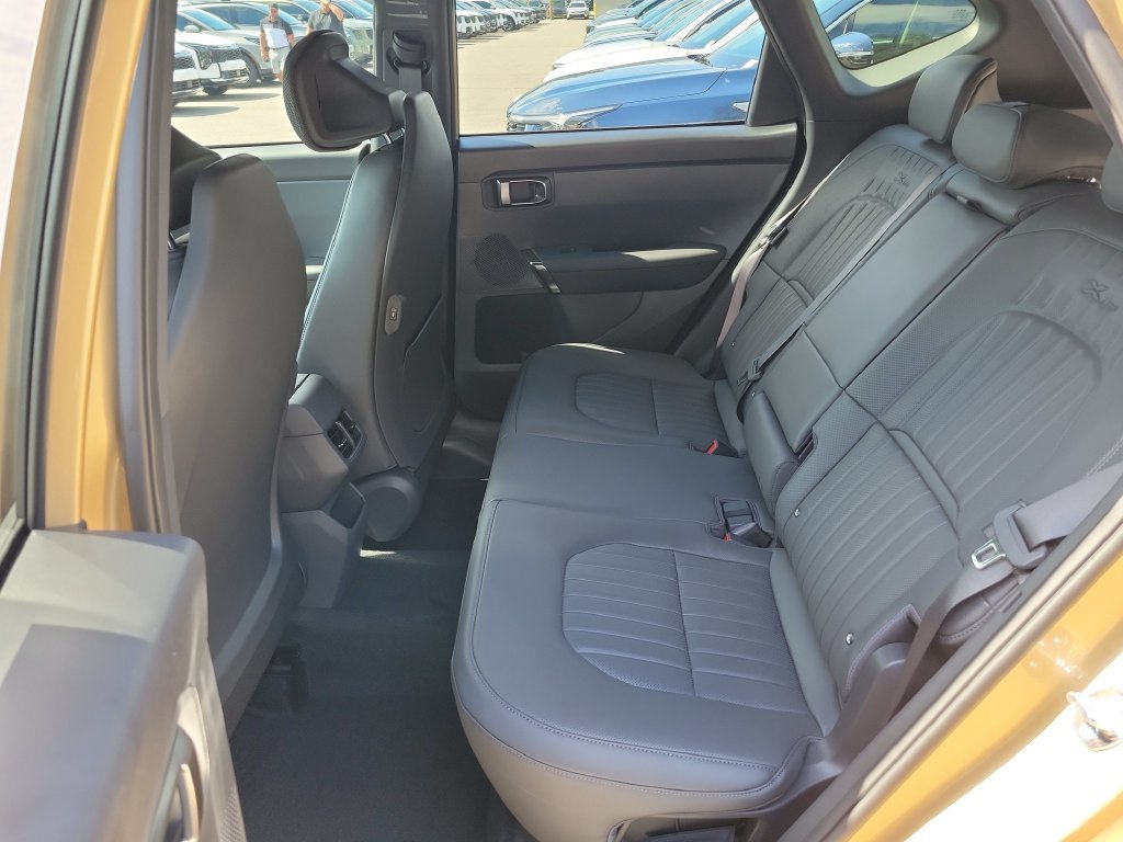 New 2027 Terrain Brown Kia X-Line S image 16