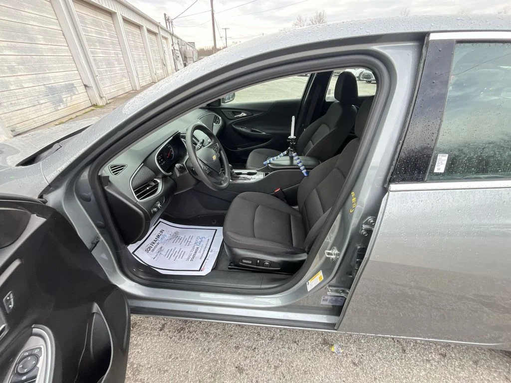 Used 2024 Gray Chevrolet LT image 11