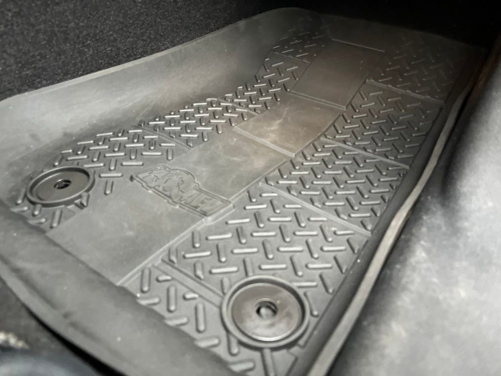 Used 2014 Billet Metallic Clearcoat Jeep Unlimited Rubicon image 37