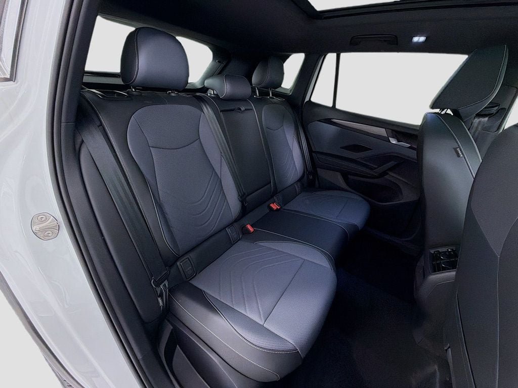 New 2026 Opal White w/Deep Black Roof Volkswagen 2.0T SE R-Line Black 4MOTION image 29