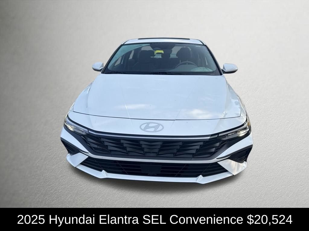 Used 2025 White Hyundai SEL Convenience image 8