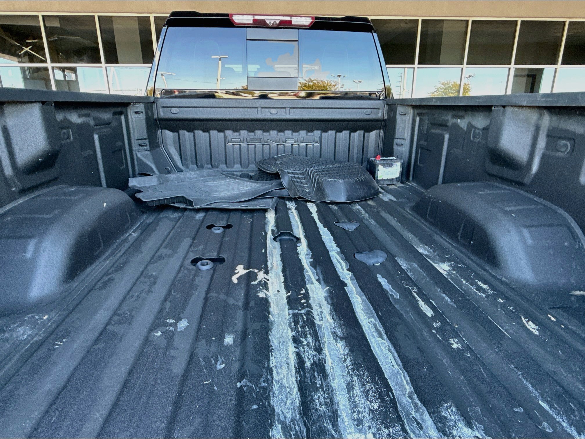 Used 2024 Onyx Black GMC Denali Ultimate image 28