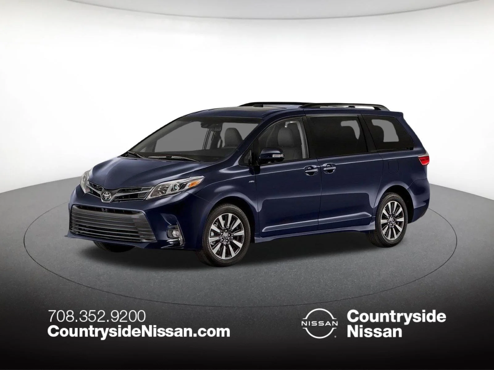 2018 Toyota Sienna XLE Premium V6 8-Passenger's photo