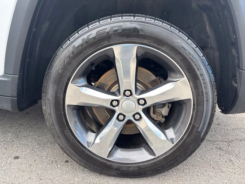 Used 2021 White Jeep Limited image 7