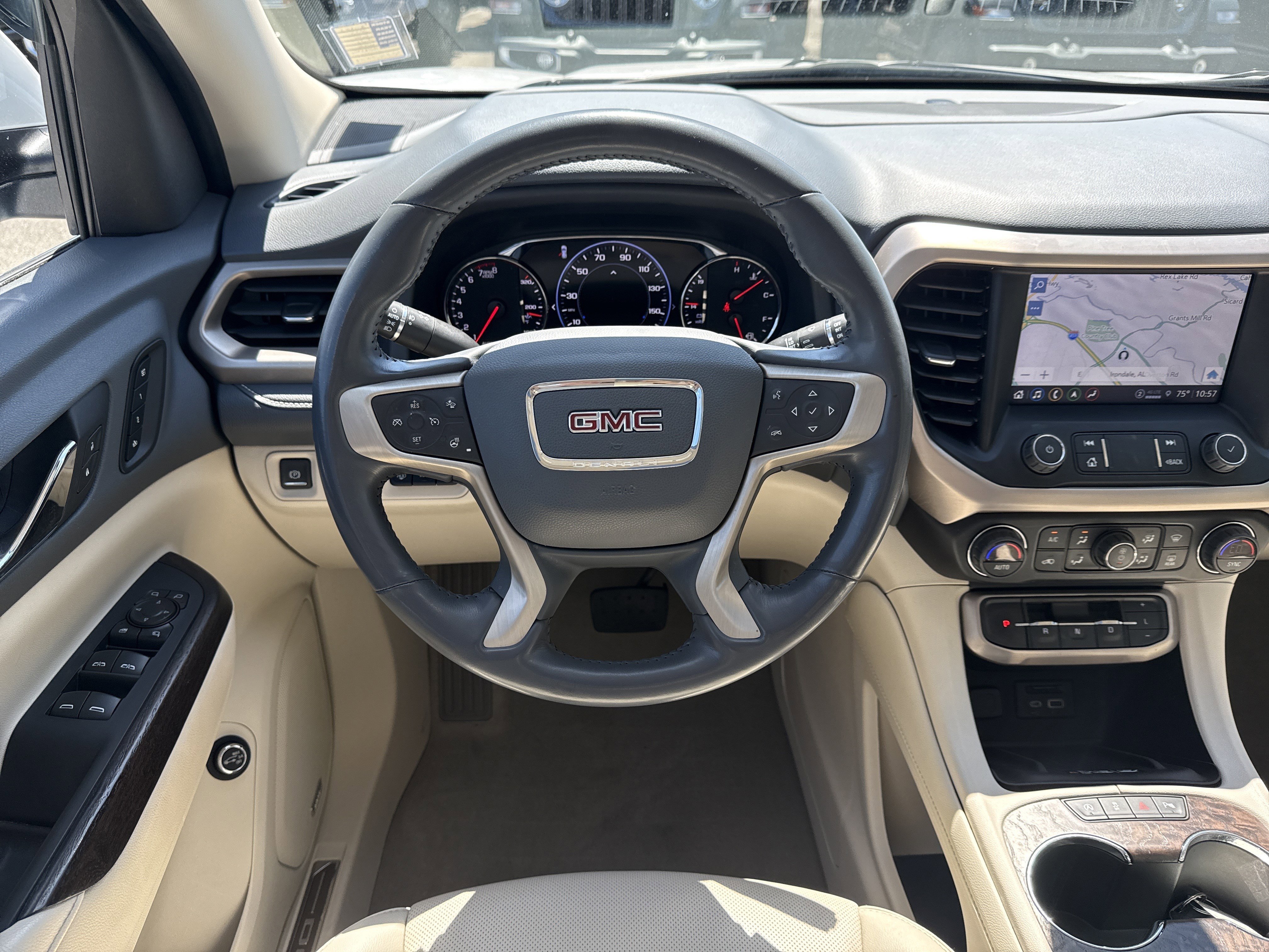 Used 2022 White Frost Tricoat GMC Denali image 26