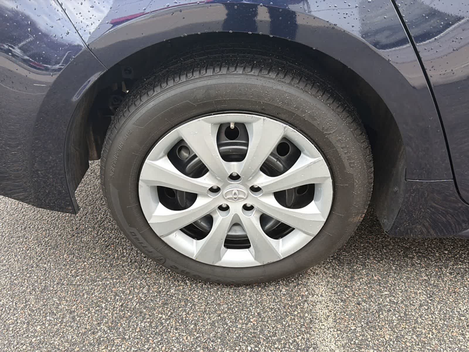 2023 Toyota Corolla LE - Photo 24