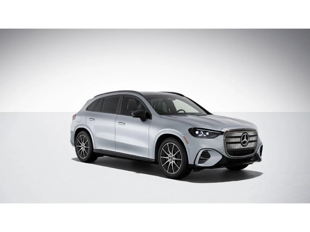 New 2027 Silver Mercedes-Benz GLC 400 image 11