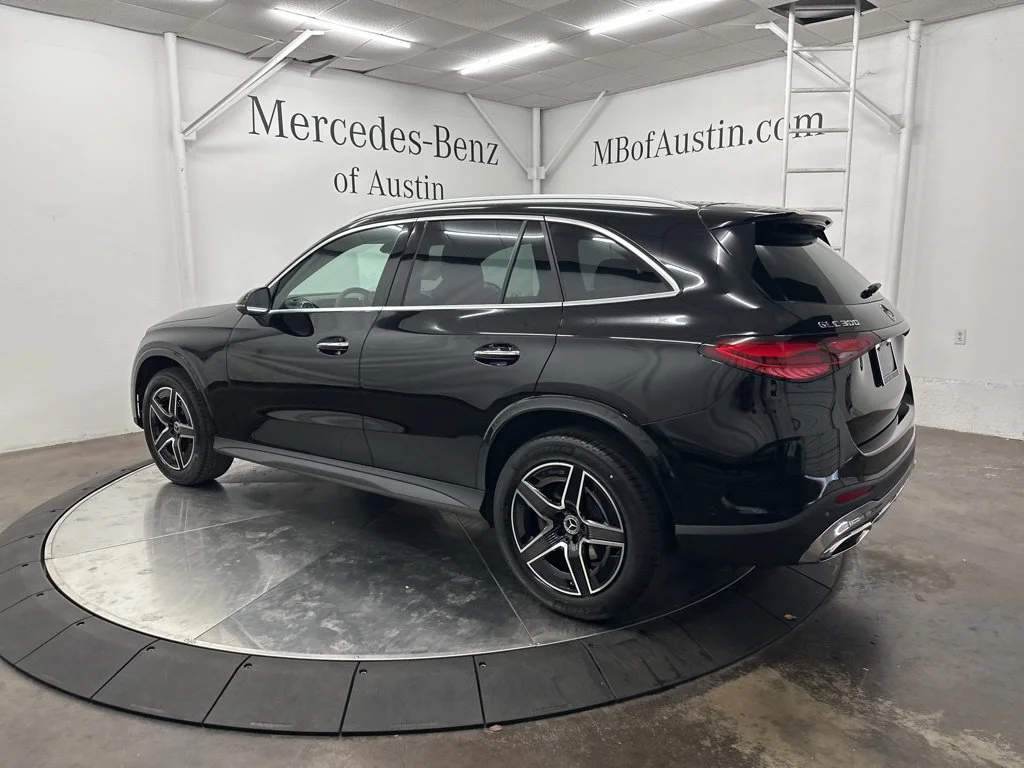 Used 2026 Black Mercedes-Benz GLC 300 image 5