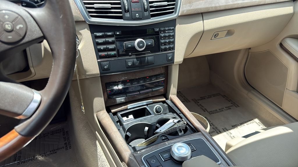 Used 2010  Mercedes-Benz E 350 image 15