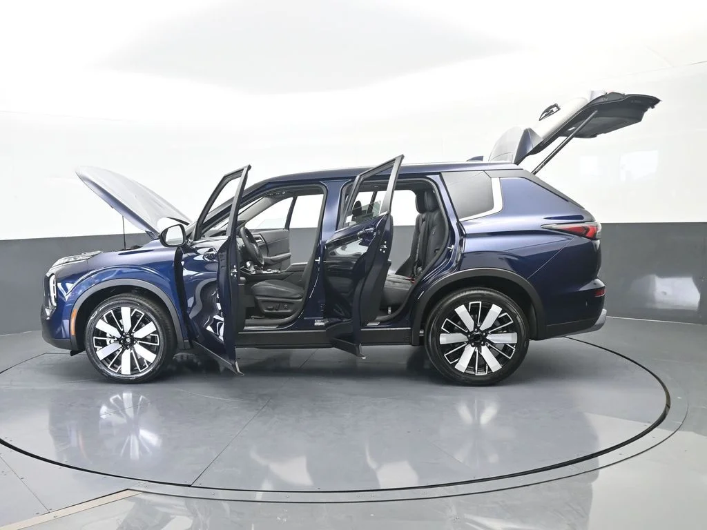New 2026 Cosmic Blue Metallic Mitsubishi SE image 74