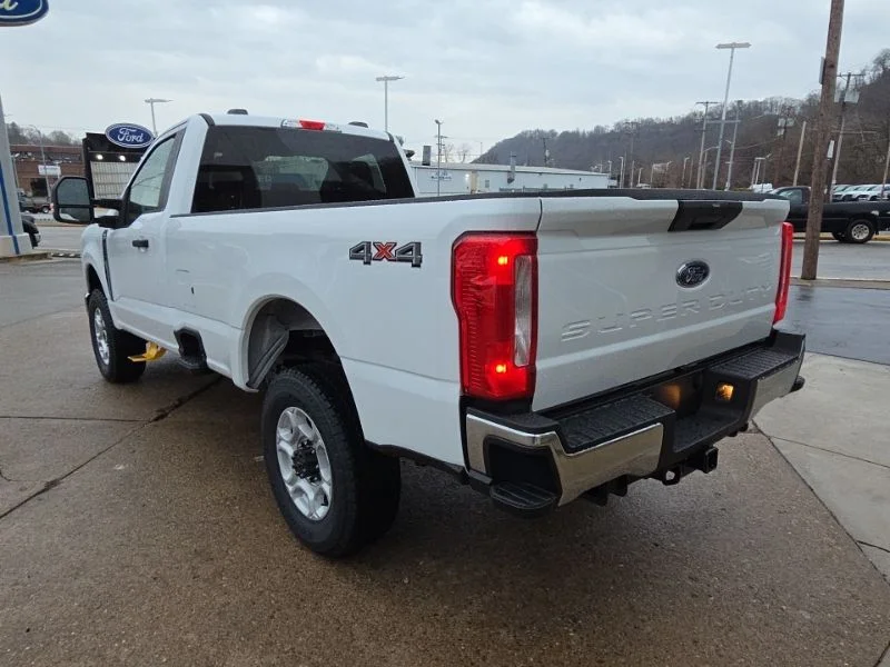 New 2026 Oxford White Ford F-350® XLT image 5