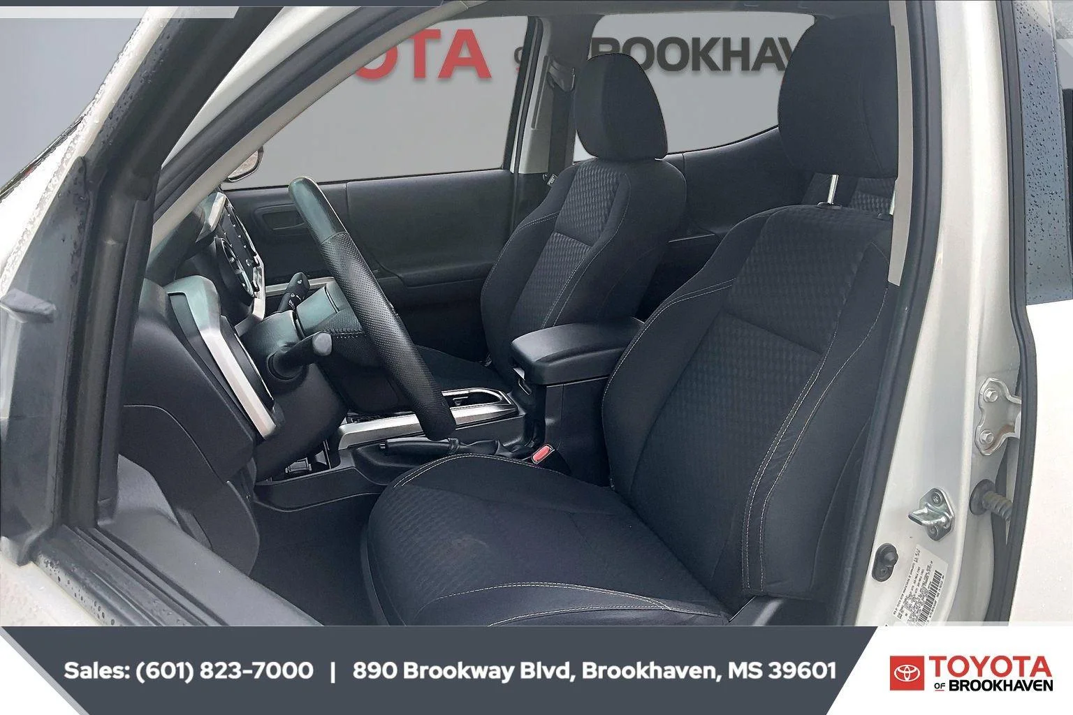 Used 2023 Ice Cap Toyota SR image 18