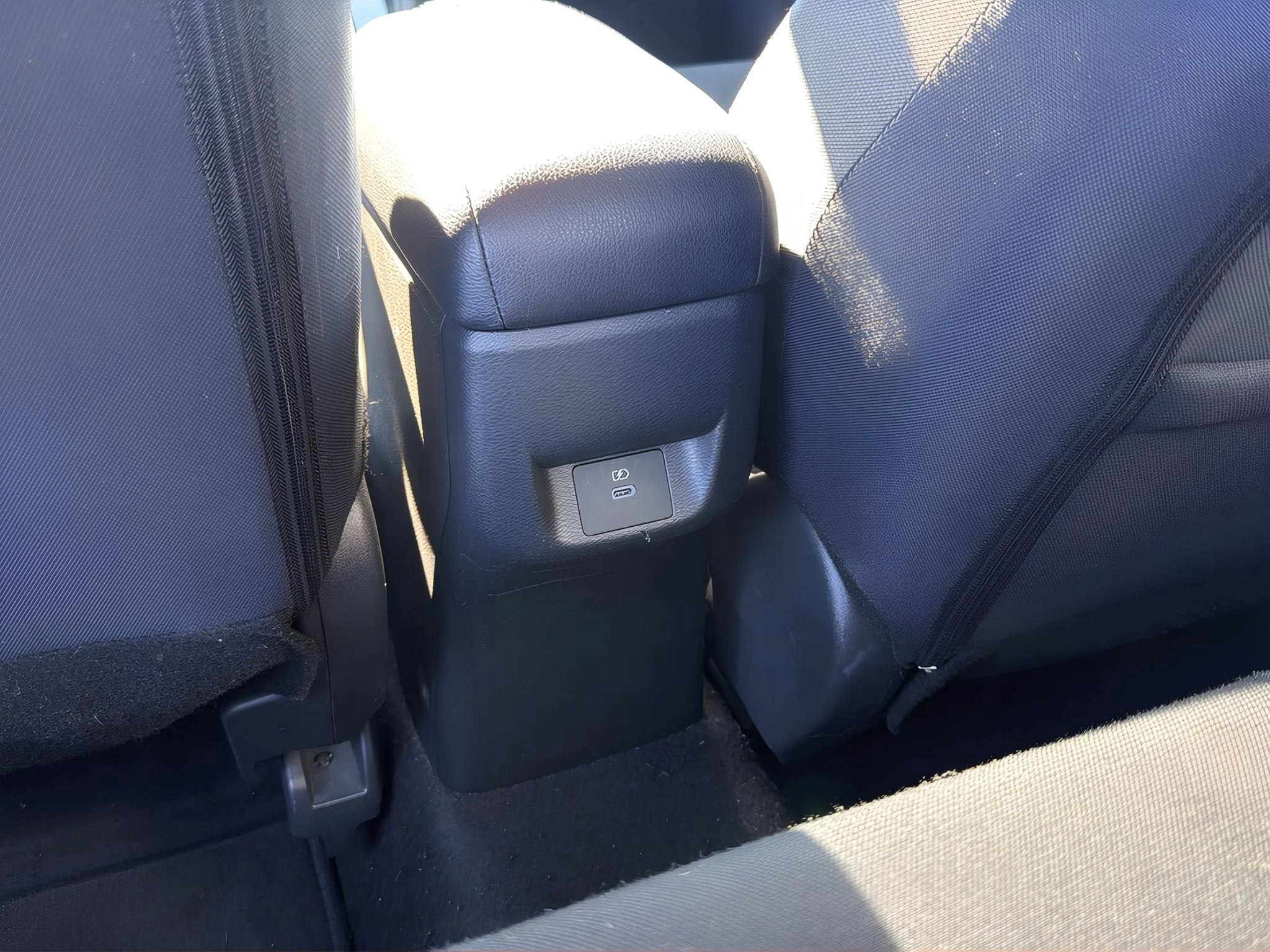 2024 Nissan Versa Sedan SV - Photo 29