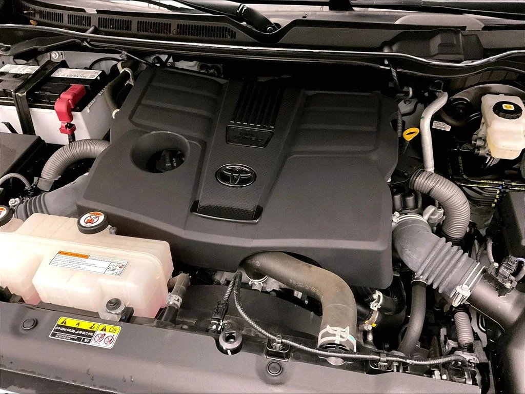 Used 2023 White Toyota SR5 image 40