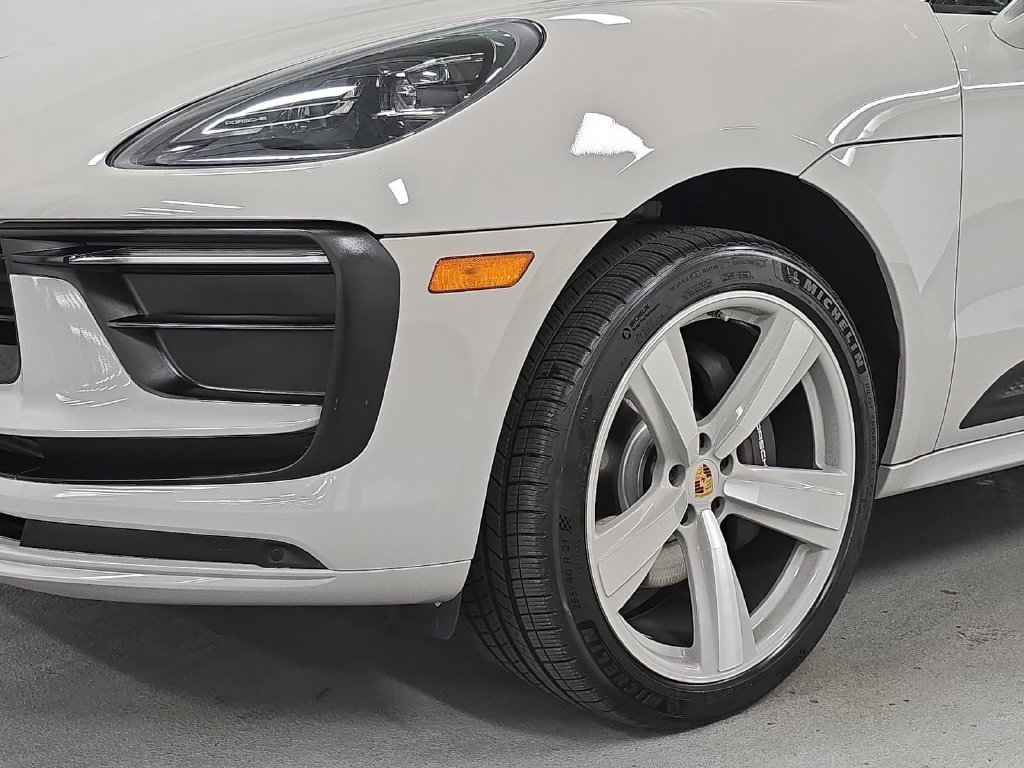 Certified Used 2023  Porsche  image 10