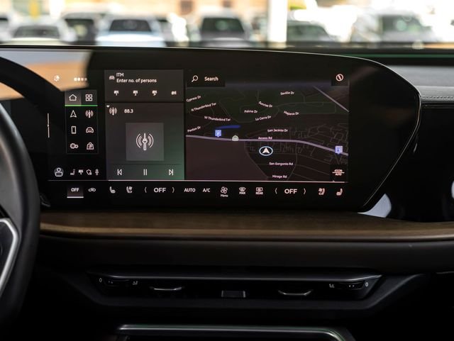 Used 2025 Glacier White Audi 2.0T Premium Plus image 18