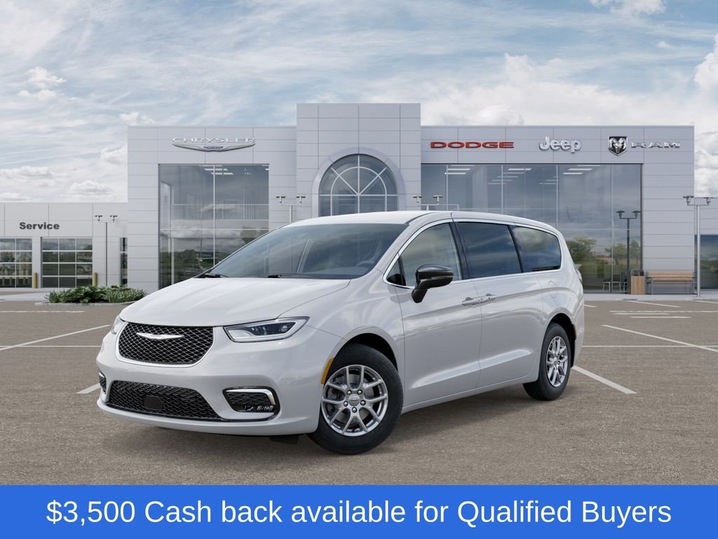 2026 Chrysler Pacifica Select's photo