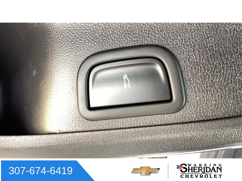 Used 2026 Polar White Tricoat Chevrolet RS image 25