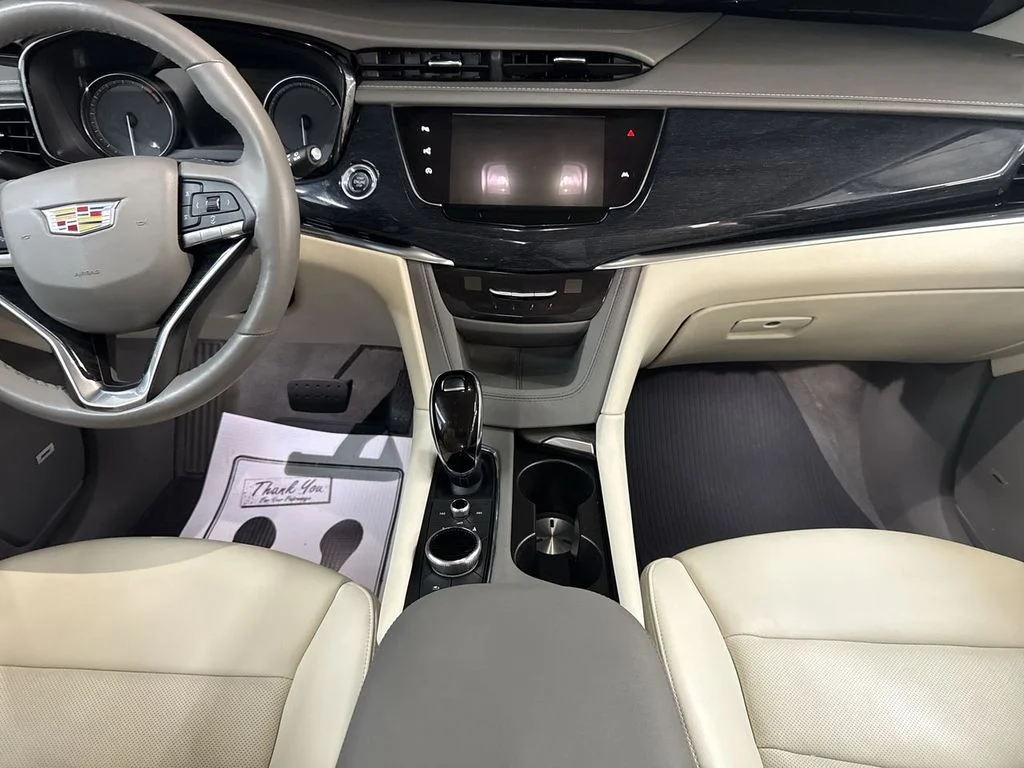 Used 2024 Crystal White Cadillac Premium Luxury image 27