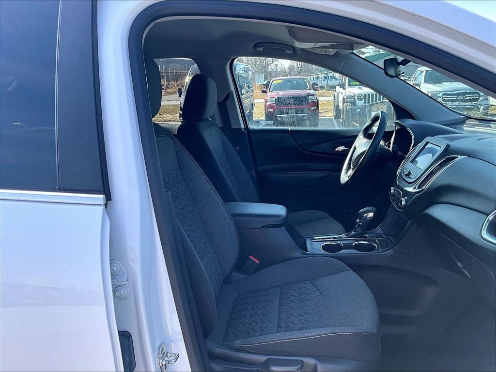 Used 2024 White Chevrolet LT image 11