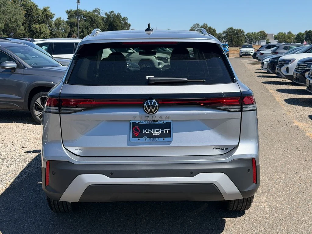 New 2026 Pyrite Silver Metallic Volkswagen SE image 8