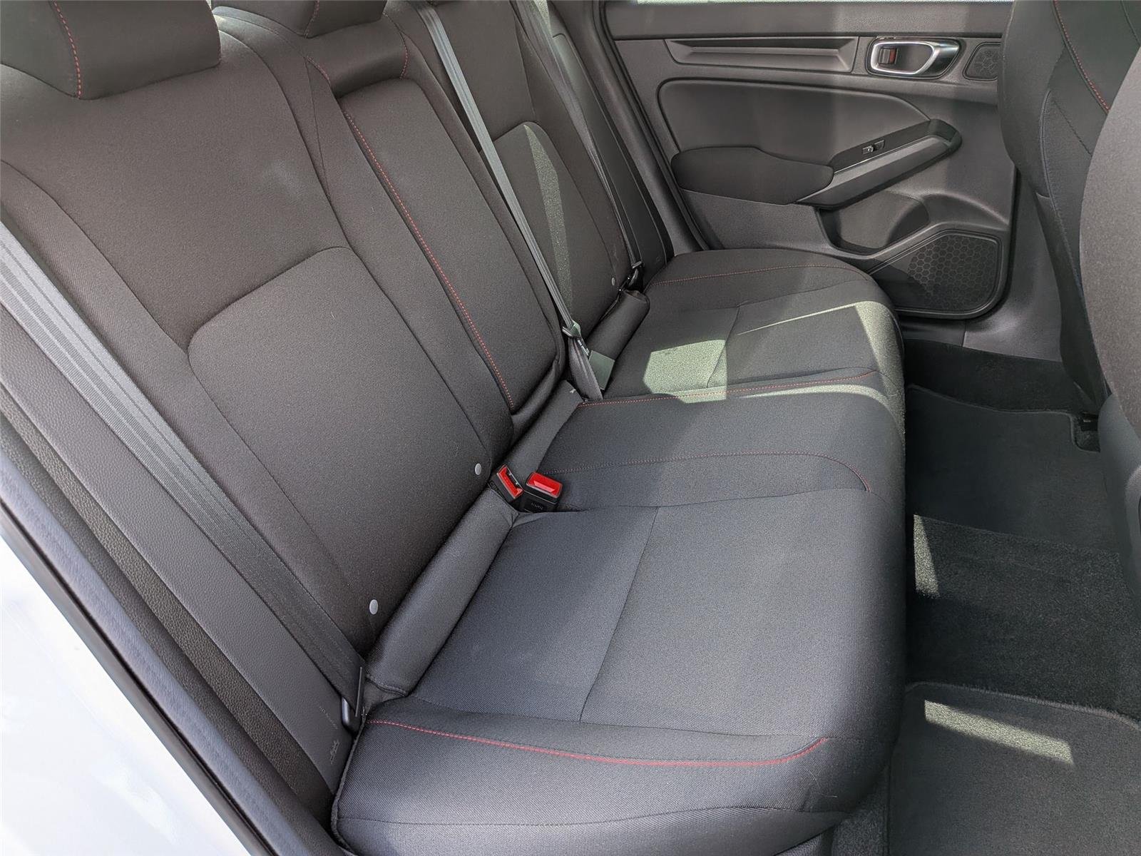 Used 2026 Platinum White Pearl Honda SI image 33