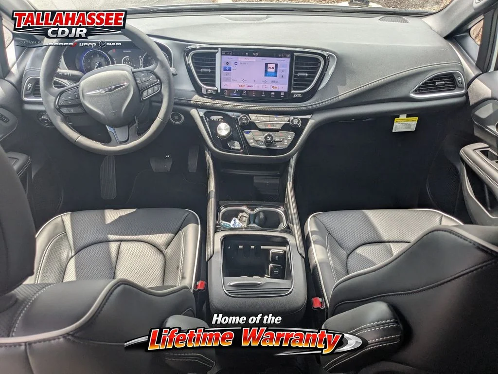 2026 Chrysler Pacifica Limited - Photo 17