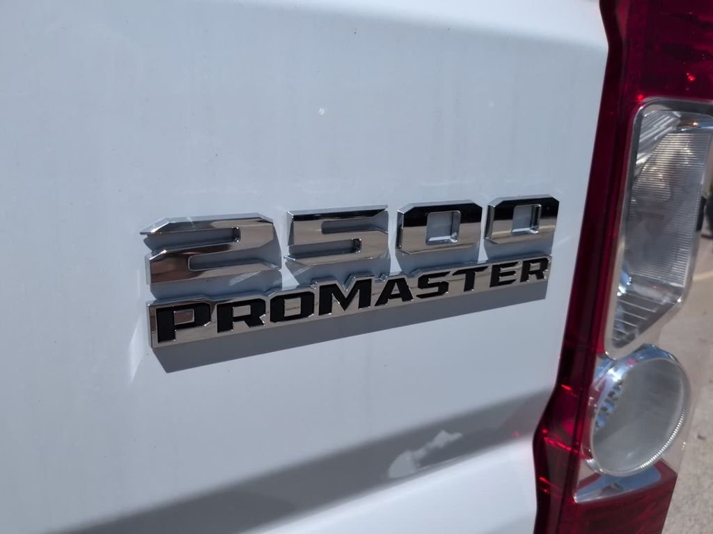 New 2026 Bright White Clear-Coat Exterior Paint RAM  image 9
