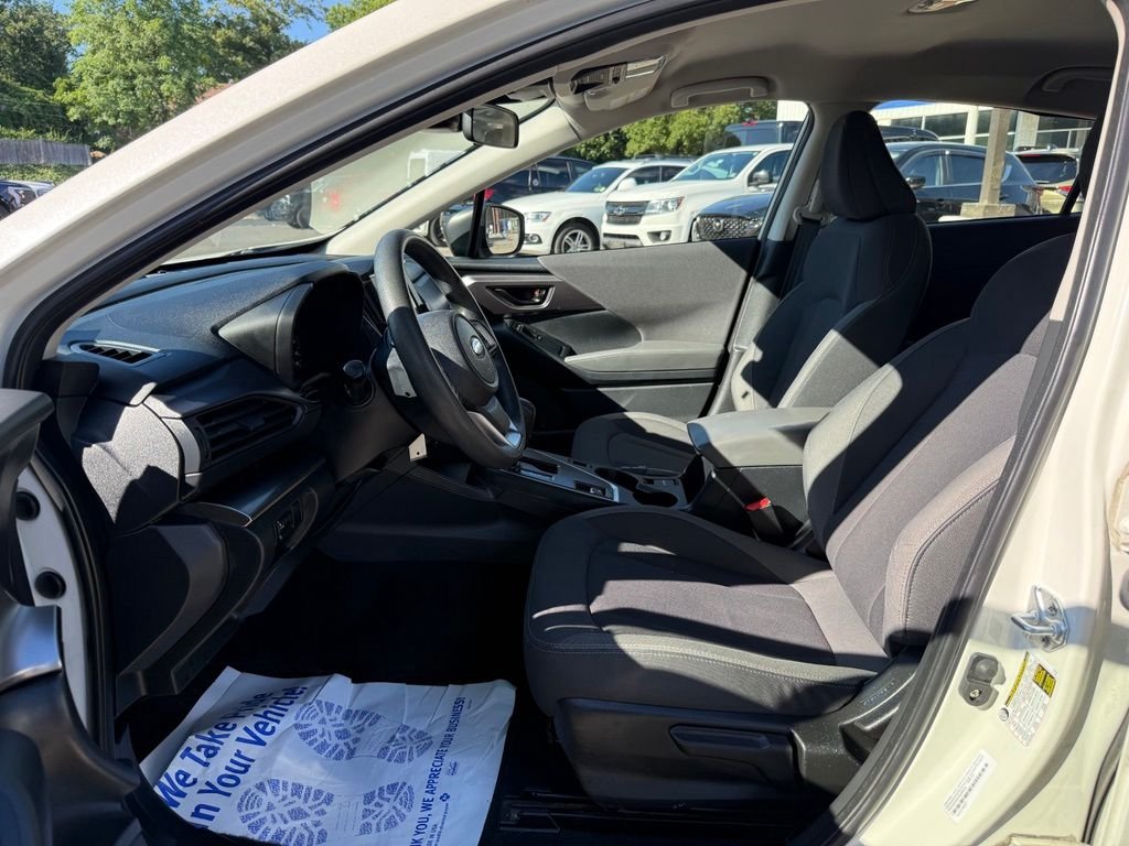 Used 2024 White Subaru Base image 19