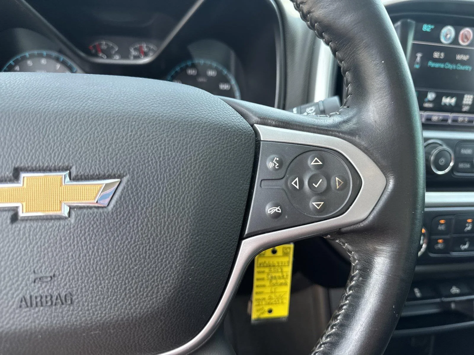 Used 2018 SILVER ICE METALLIC Chevrolet 2WD LT image 22