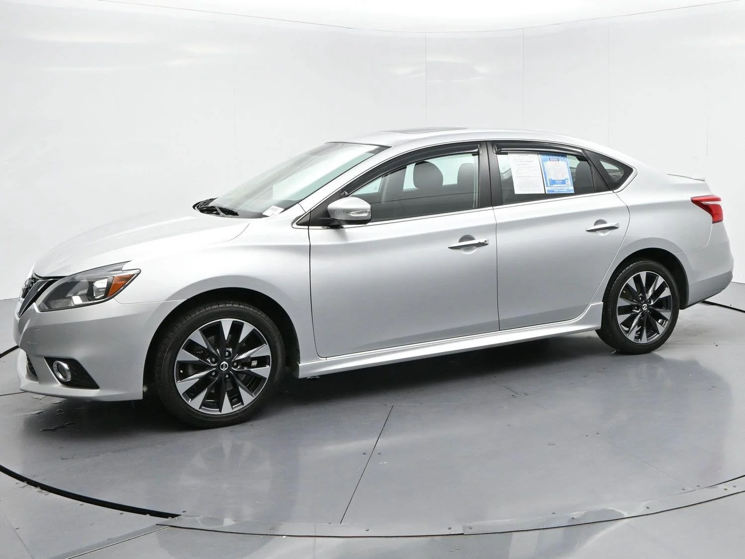 Used 2017 Brilliant Silver Nissan SR Turbo image 3