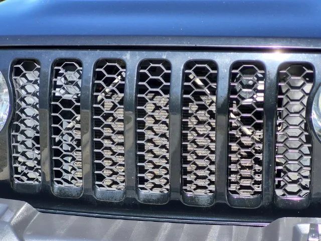 Used 2023 Black Jeep Sport S image 24