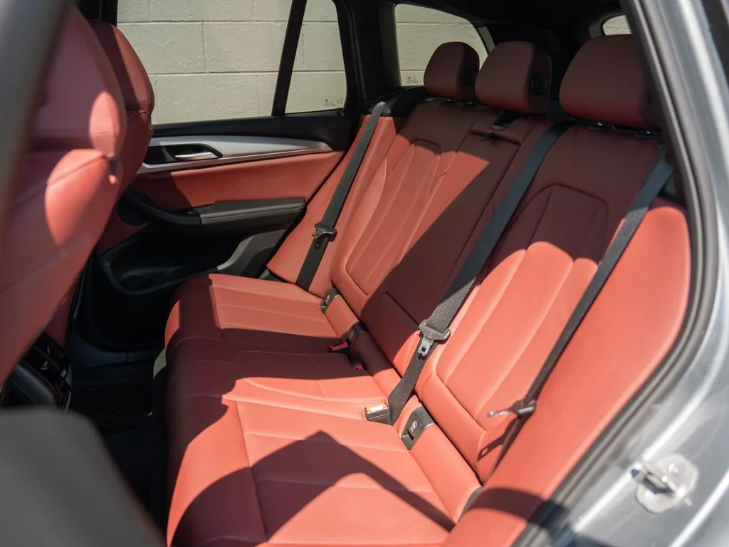Used 2024 Gray Metallic BMW xDrive30i image 18