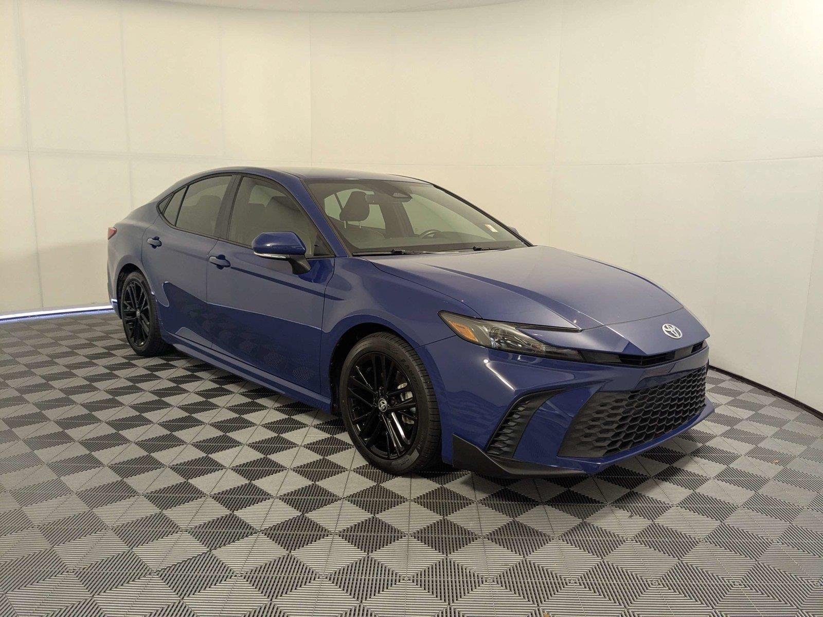 Used 2025 Reservoir Blue Toyota SE image 4