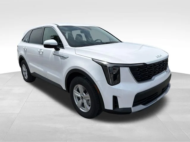 2026 Kia Sorento LX AT's photo
