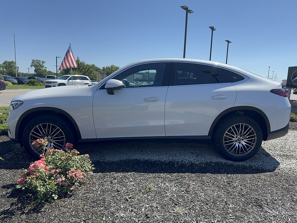 Certified Used 2026 MANUFAKTUR Moonlight White Metallic Mercedes-Benz GLC 300 4MATIC® image 2