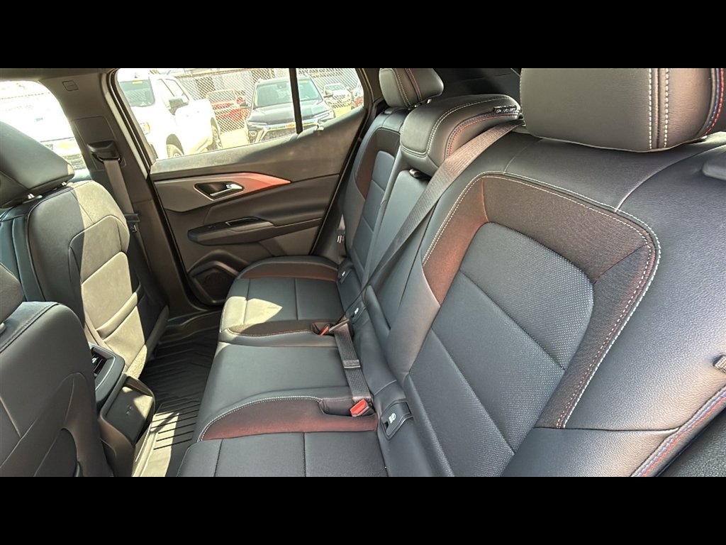 2025 Chevrolet Equinox EV RS - Photo 23
